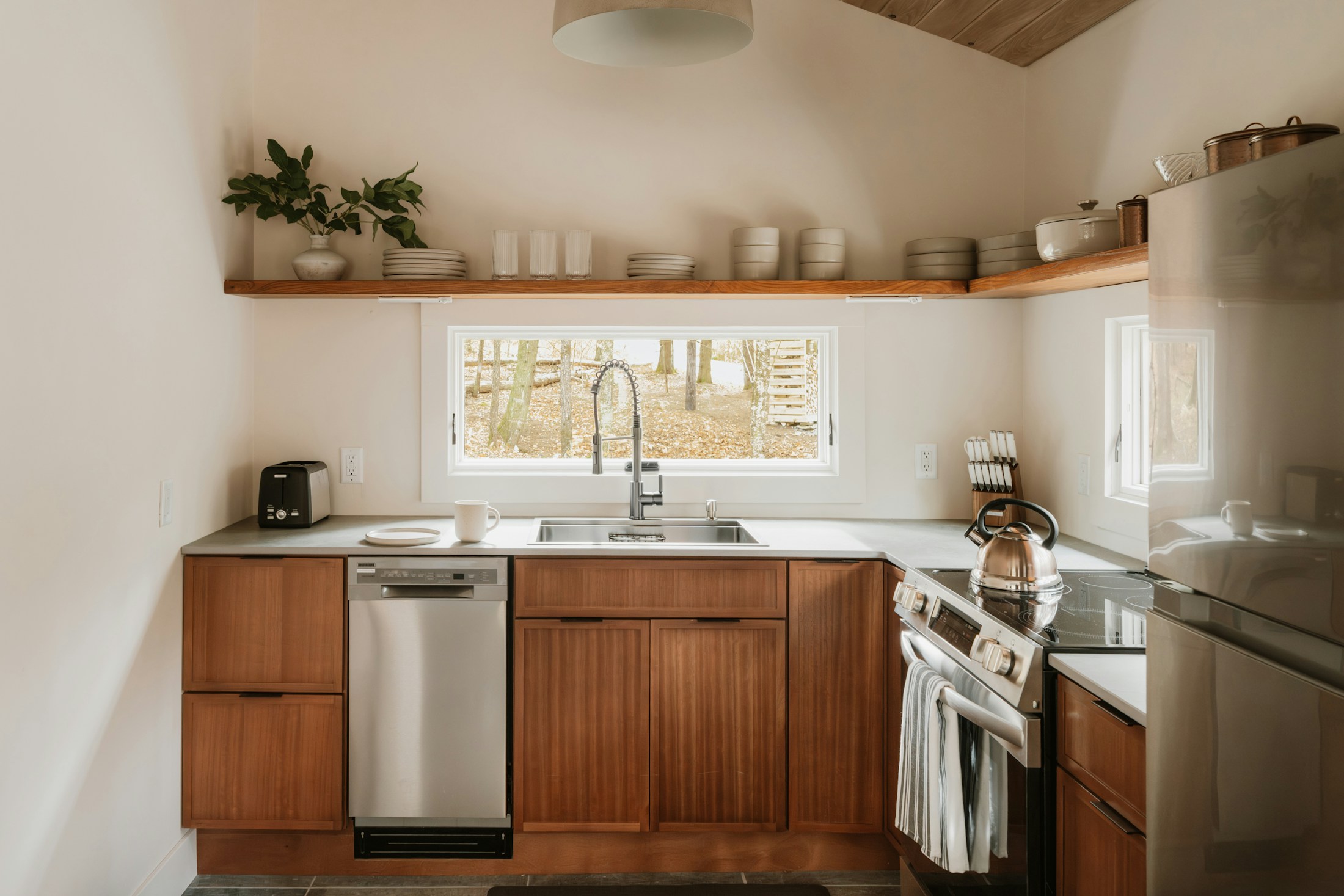 Warm wood kitchen cabinetry